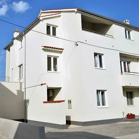 Apartman Enida Betina